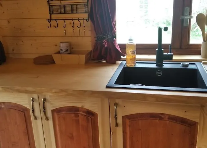 The Trailer, Comfort *