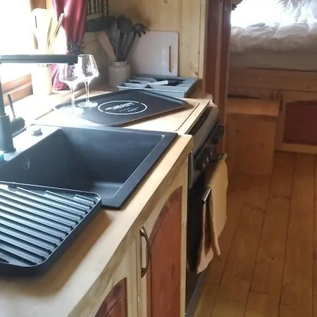 The Trailer, Comfort Apartment *