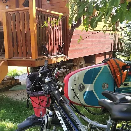 The Trailer, Comfort